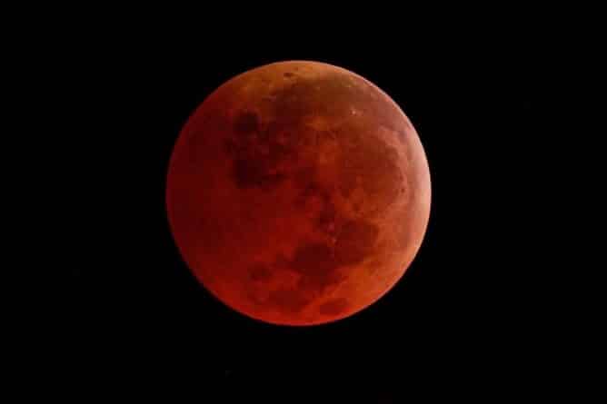 Полезное: 20 января над Америкой взошла «кровавая» Луна