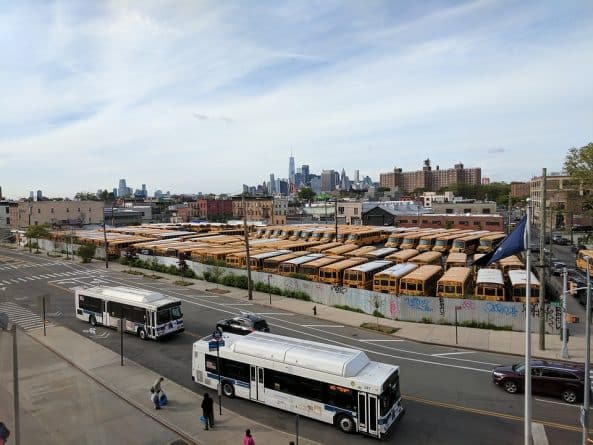 Локальные новости: Родители смогут следить за маршрутами школьных автобусов Нью-Йорка в режиме реального времени