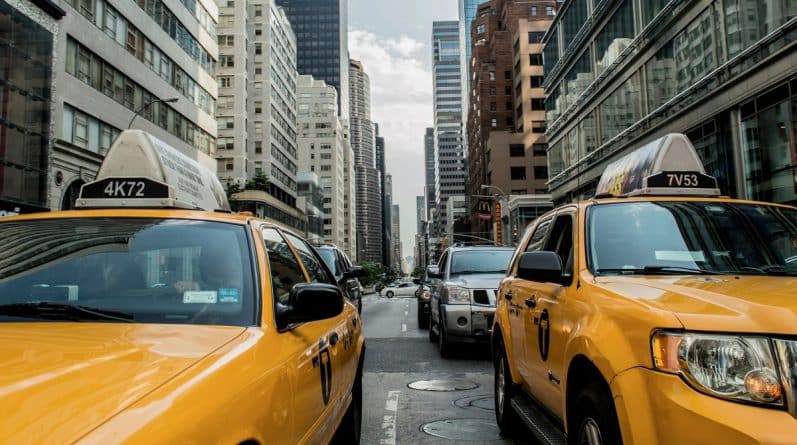 Локальные новости: В такси Нью-Йорка могут появиться «тревожные» кнопки
