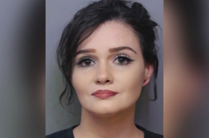 Происшествия: Во Флориде женщину арестовали после того, как она сообщила о желании совершить массовый расстрел