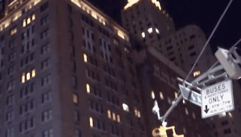 Происшествия: «На 48-м этаже ветер расшалился»: c небоскреба на Манхэттене свисает эшафот