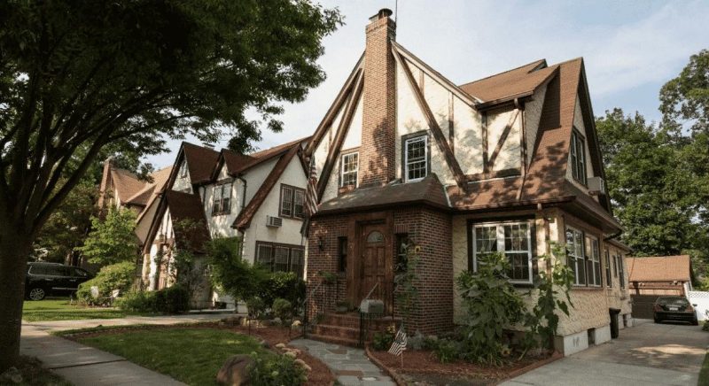 Недвижимость: Дом, где прошли детские годы Трампа, выставили на продажу за $2,9 млн