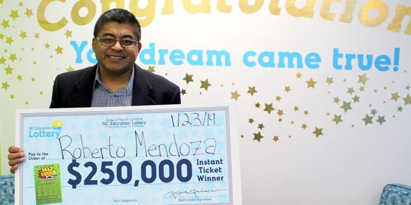 Популярное: Шеф-повар выиграл в лотерею $250 тыс. и потратит их на свою мечту — кафе для бедных и бездомных