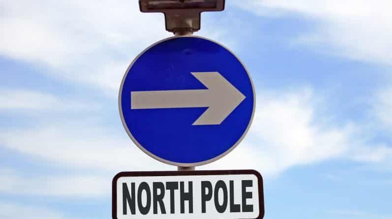 Наука: Северный магнитный полюс стремительно смещается к России