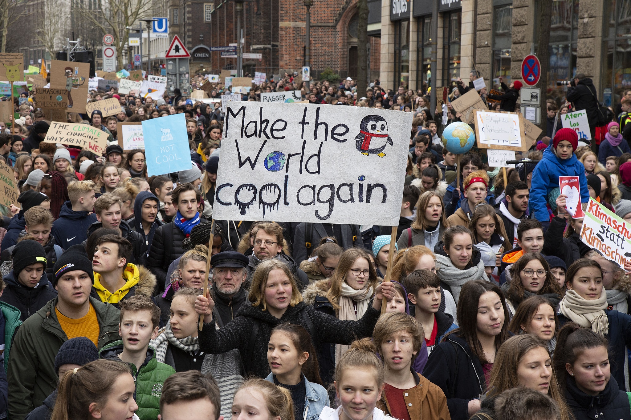 В мире: Экологический протест школьников