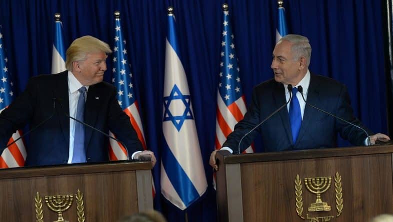 Политика: Трамп надеется, что евреи скоро уйдут от демократов к республиканцам