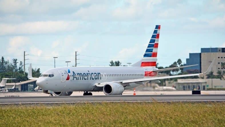 Политика: American Airlines прекращает полеты в Венесуэлу