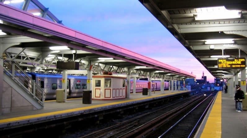 Локальные новости: В Нью-Джерси пассажир поезда выжил благодаря пришедшим во время инфаркта на помощь незнакомцам