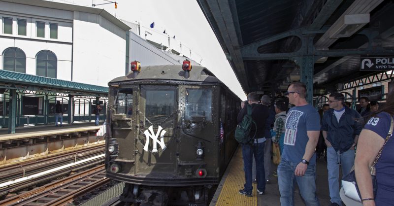 Локальные новости: Следующая остановка — стадион: Фанов Yankees на игру отвезет поезд ностальгии. Буквально.