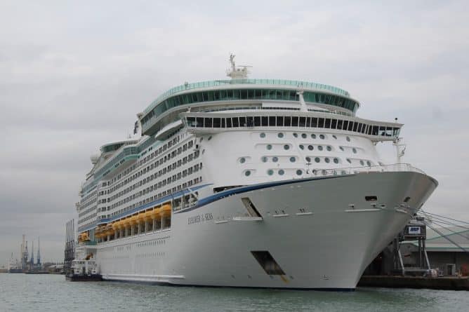 Закон и право: Компания Royal Caribbean Cruises выплатит $3,38 млн семье умершего на борту 70-летнего пассажира