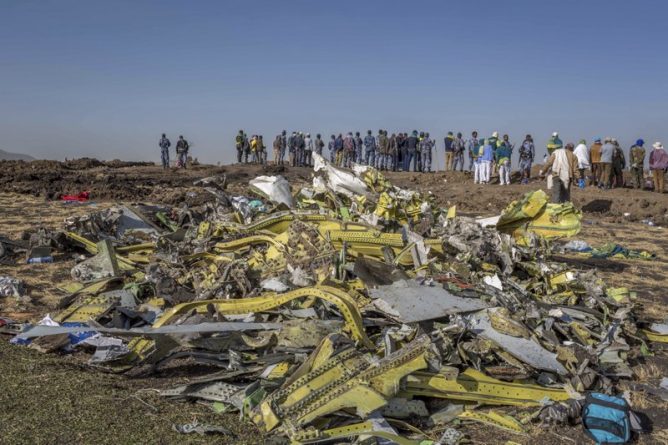 Происшествия: Единственный пассажир, не успевший сесть на роковой рейс Boeing 737, выжил благодаря проблемам с багажом