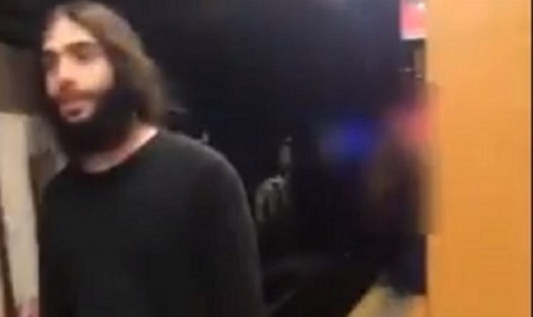 Локальные новости: Появилось видео, на котором запечатлен злоумышленник, сбросивший в Бруклине человека на рельсы метро