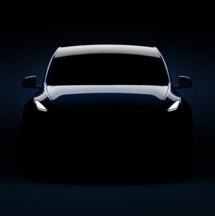 Технологии: Tesla готовится представить доступный электрический кроссовер Model Y