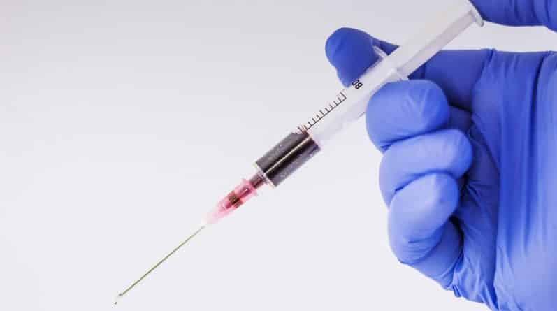 Здоровье: В США в VIP-SPA клиенты заразились ВИЧ после процедуры «лицо вампира», омолаживающей кожу