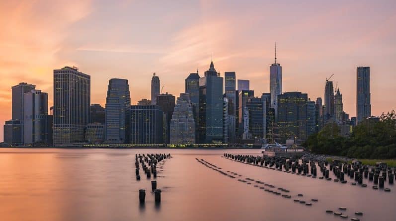 Локальные новости: «Зеленый курс» Де Блазио запретит строительство небоскребов в Нью-Йорке, если они не будут использовать «чистую» энергию