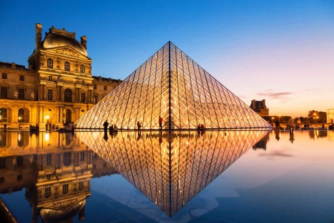 Путешествия: На одну ночь Лувр станет отелем — и вы сможете провести ее с Мона Лизой