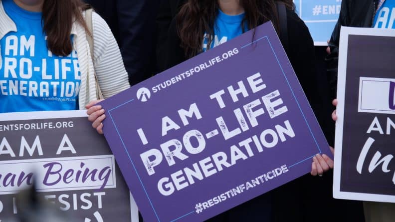 Закон и право: В Техасе внесен законопроект о смертной казни за аборты для матерей и медиков