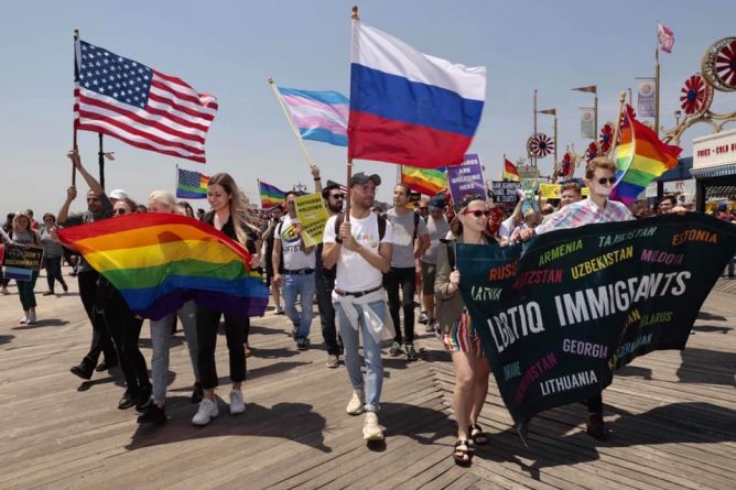 Локальные новости: В Нью-Йорке прошел «Брайтон-Бич-Прайд» — третий русскоязычный гей-парад