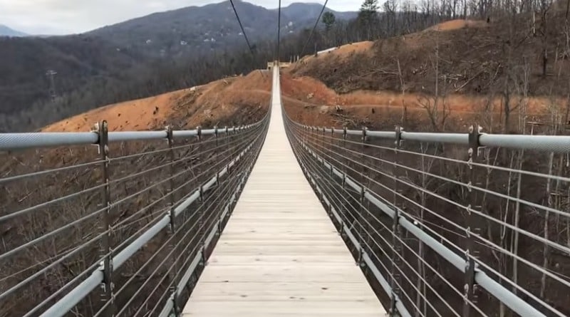 Путешествия: В США откроют самый длинный в стране пешеходный подвесной мост (видео)