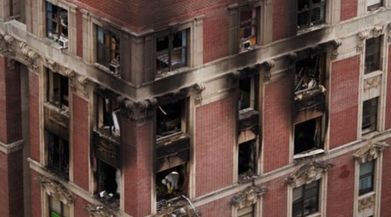 Локальные новости: В Нью-Йорке в пожаре погибла семья с четырьмя детьми