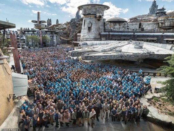 Досуг: Настоящий Тысячелетний сокол и Джон Бойега в качестве гида: Disneyland представляет новый грандиозный аттракцион «Звездные войны»