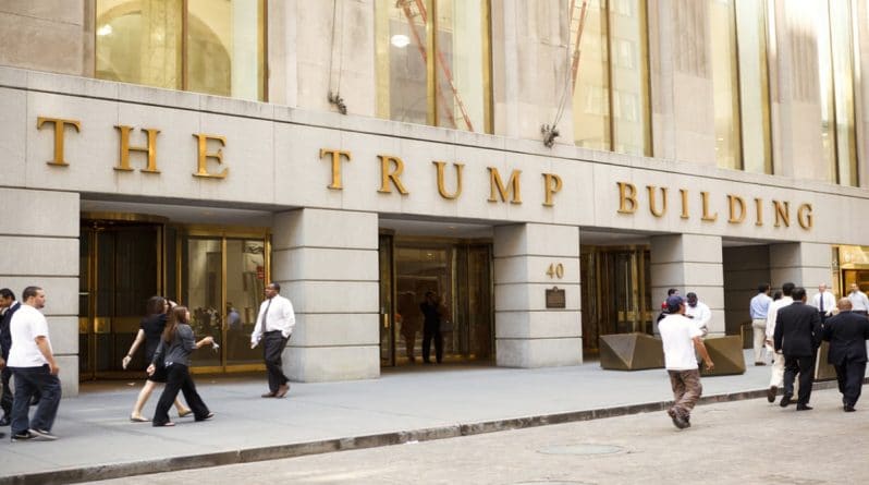 Недвижимость: Из-за непопулярности президента в Нью-Йорке жилье в Trump Tower продают «по дешевке»