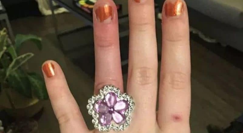 Недвижимость: Соцсети в шоке: жених продал свой дом, чтобы подарить невесте идеальное обручальное кольцо с бриллиантом