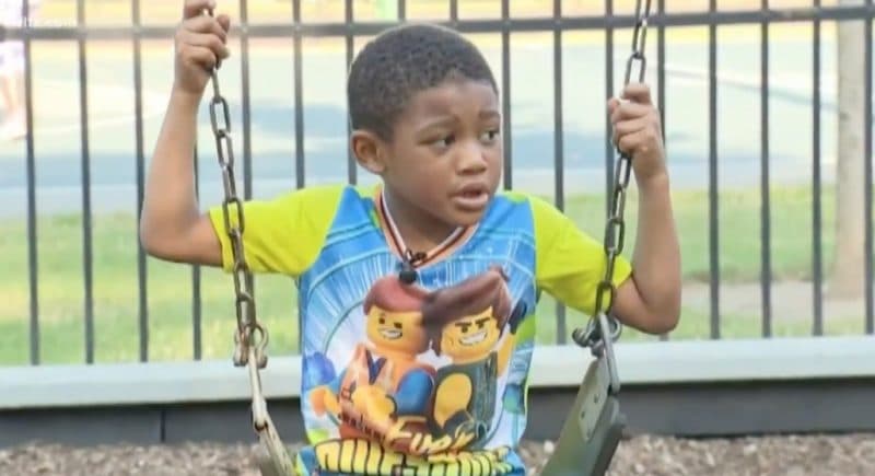 Происшествия: «Я хотел всех спасти»: 5-летний мальчик из Чикаго помог вывести из горящего дома 13 человек