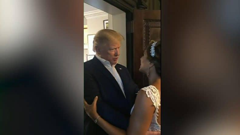 Политика: Президент США Дональд Трамп пришел на свадьбу в стиле «Сделаем Америку снова великой», чтобы поздравить жениха и невесту