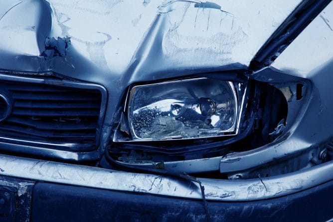 Происшествия: Авария в Иллинойсе: добрые самаритяне спасли водителя от смерти