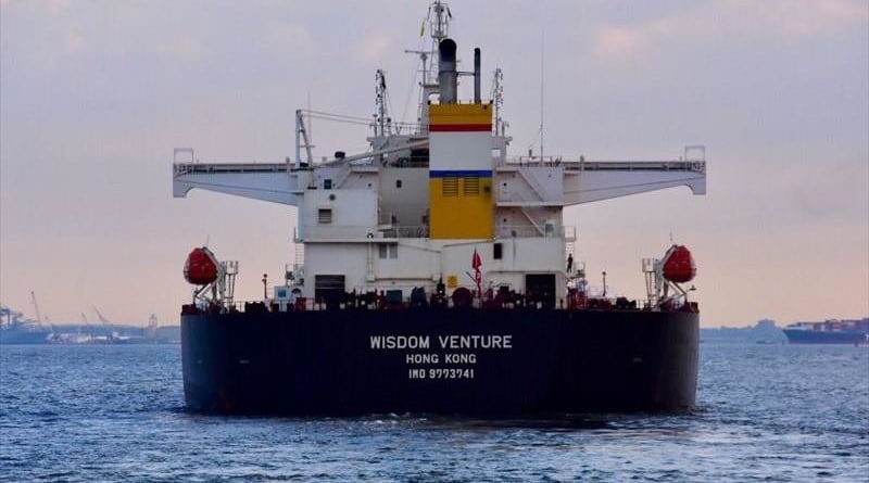 В мире: В Украину прибыл танкер с первыми в истории страны тысячами тонн нефти из США