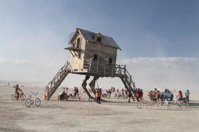 Досуг: Сколько стоит посещение фестиваля Burning Man?