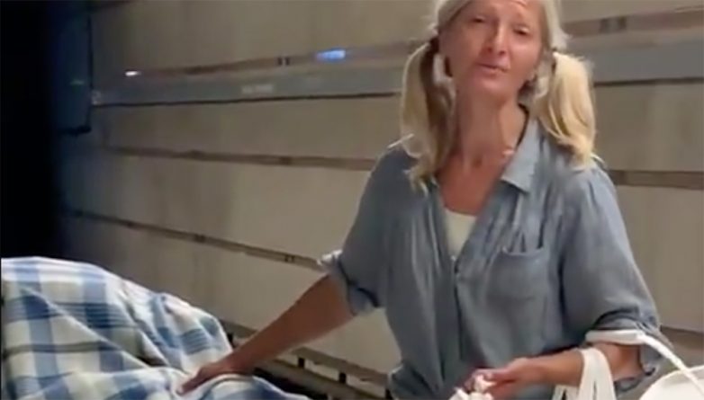 Локальные новости: Загадочная «бездомная» поразила пассажиров на станции метро своим невероятным оперным голосом