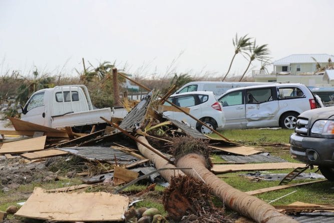 Погода: Ураган Дориан превратил райский остров на Багамах в груду щебня