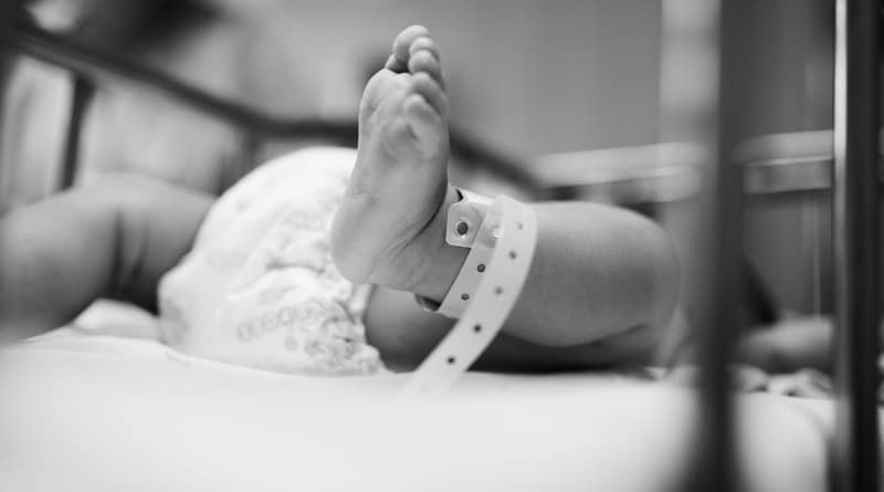 Происшествия: Медбрат ломал новорожденным ноги и черепа в интенсивной терапии: ему грозит 148 лет тюрьмы