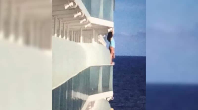 Путешествия: Пассажирка огромного круизного лайнера перелезла через перила балкона, чтобы сделать селфи