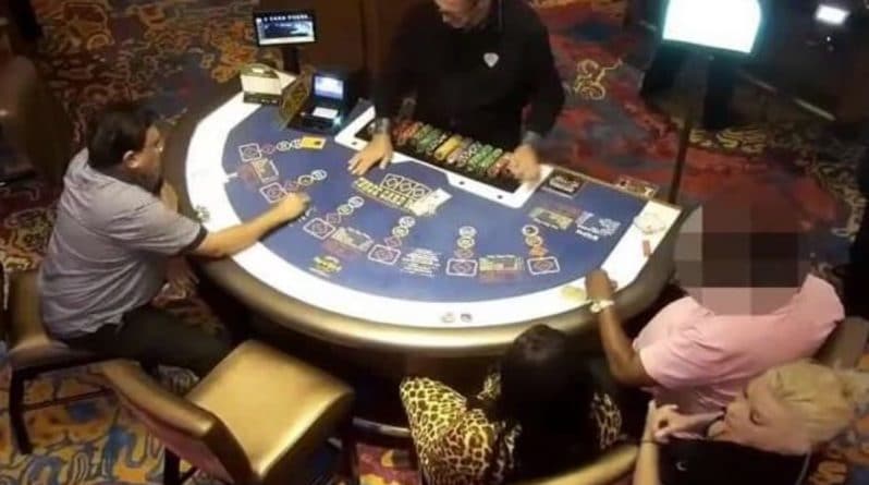 Происшествия: Любитель азартных игр был ограблен 2 «ловко втершимися в доверие» женщинами из Флориды