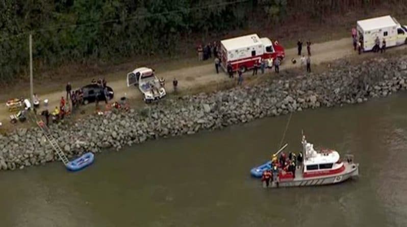 Происшествия: Подросток погиб, пытаясь спасти своих родных, когда их машина погрузилась в воду канала