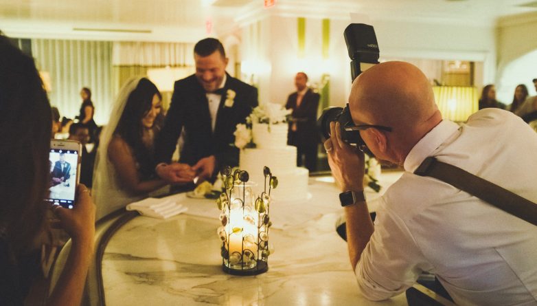 Полезное: Соцсети высмеяли невесту, которая хочет заставить свадебного фотографа с 8-летним опытом работать бесплатно