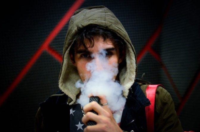 Здоровье: Электронные сигареты прожгли подростку легкие всего за 5 месяцев вейпинга