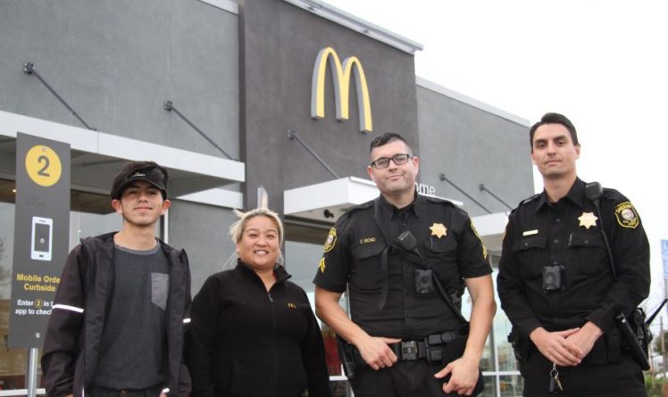 Происшествия: Работники McDonald's спасли женщину, которая прошептала "помогите" в окошко мак-драйв