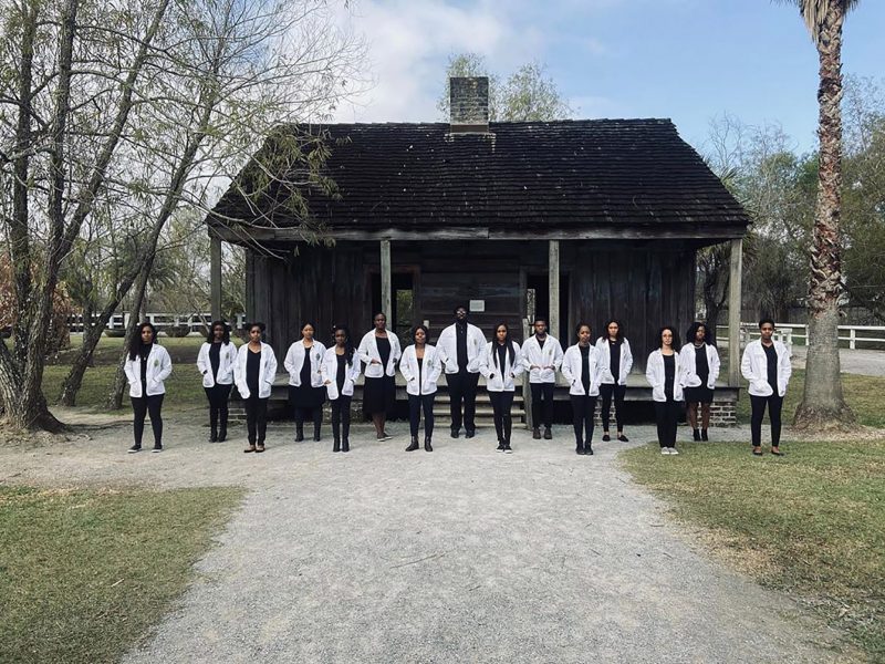 Студенты на бывшей плантации рабов