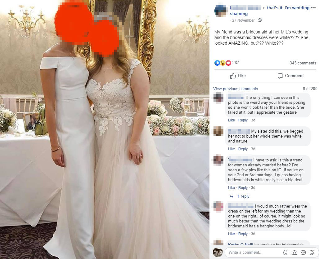 скриншот поста невесты с подружкой невесты в белых платьях