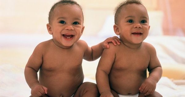Локальные новости: Во Флориде мама родила две пары близнецов за год