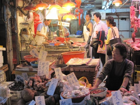 В мире: На китайском рынке, где произошла вспышка коронавируса, продавали волков и крыс для еды
