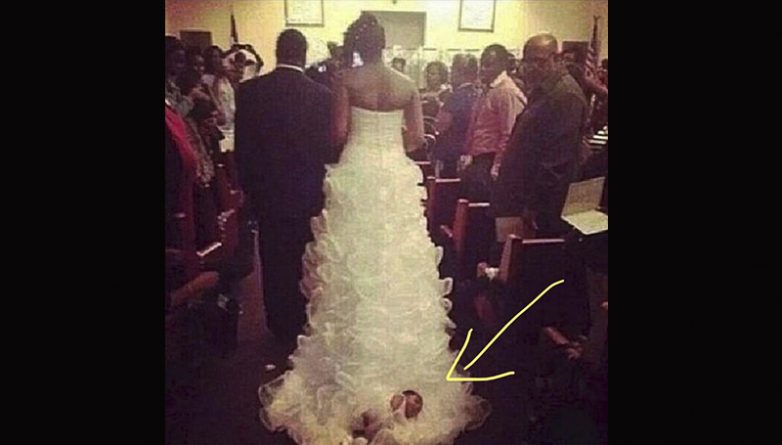 Локальные новости: Невеста шла к алтарю, привязав к свадебному платью своего малыша