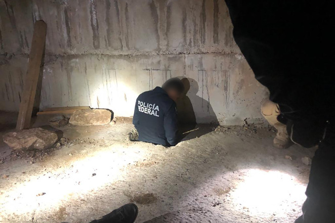 Локальные новости: На границе США и Мексики обнаружили вырытый вручную туннель для контрабанды