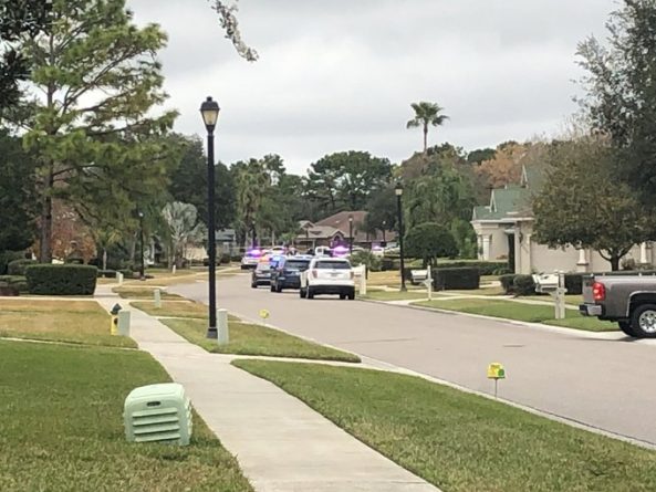 Локальные новости: Перестрелка во Флориде: Стрелок убит, гражданский и полицейский ранены