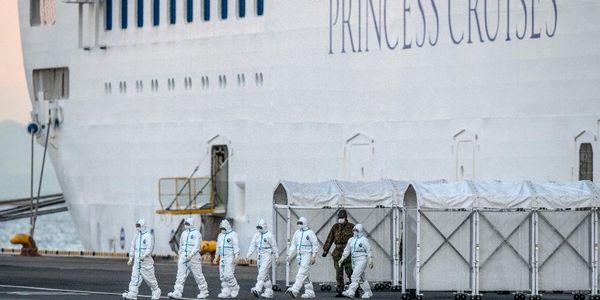 Здоровье: 428 американцев эвакуируют с круизного лайнера Diamond Princess с 218 случаями коронавируса COVID-19 на борту