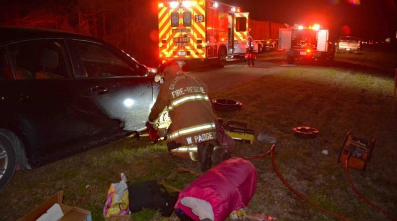 Локальные новости: Женщина набрала 911 пальцами ног, когда на ее руки рухнул автомобиль при смене шины